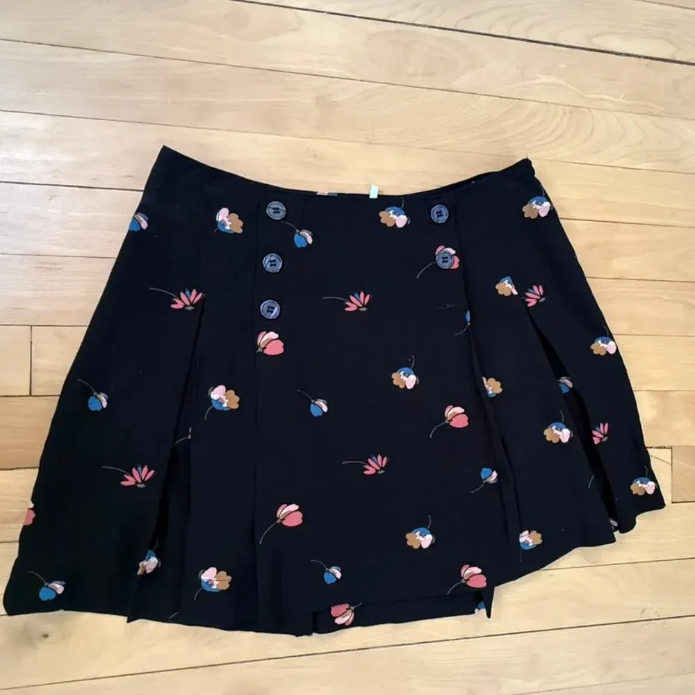 Free People Black Floral Pleated Mini Skirt Size 0 EUC